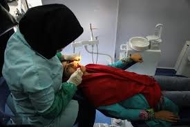 در چه مواقعی باید به دندانپزشک مراجعه کنیم؟