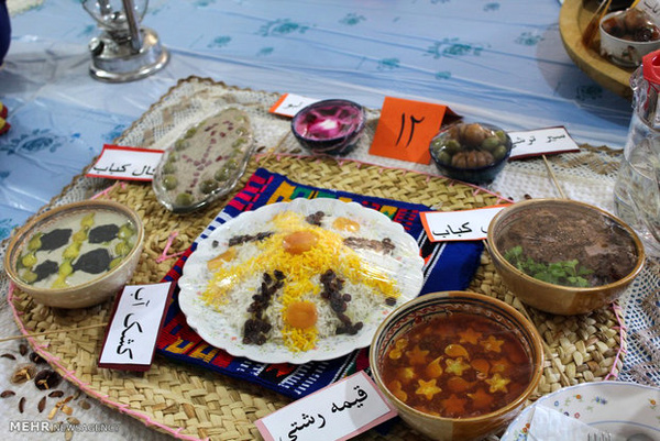 برگزاری جشنواره تولیدات بومی و کباب گرجی محله 