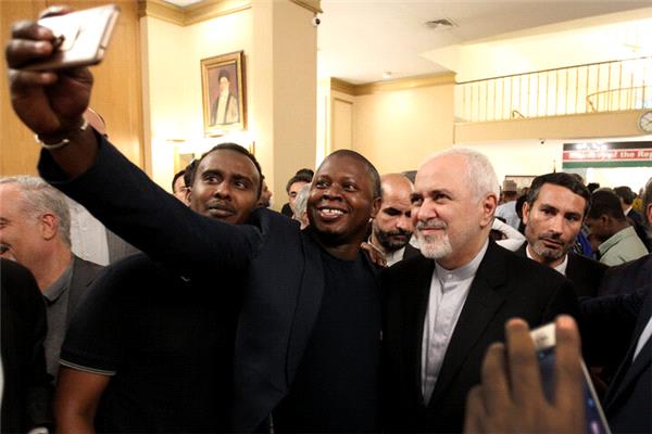 مراسم روز آفريقا در تهران با حضور ظريف برگزار شد