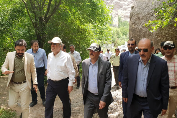 معاون رئیس جمهور از جاذبه‌های گردشگری الموت بازدید کرد