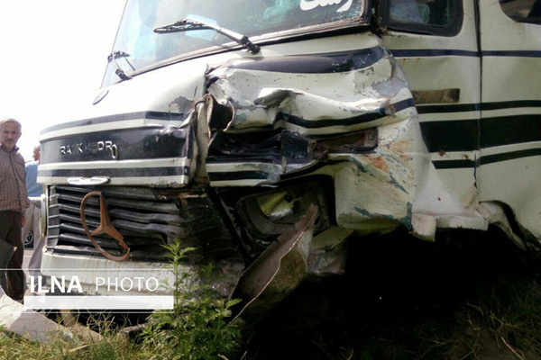 تصادف مینی‌بوس حامل دانش‌آموزان در استان مازندران
