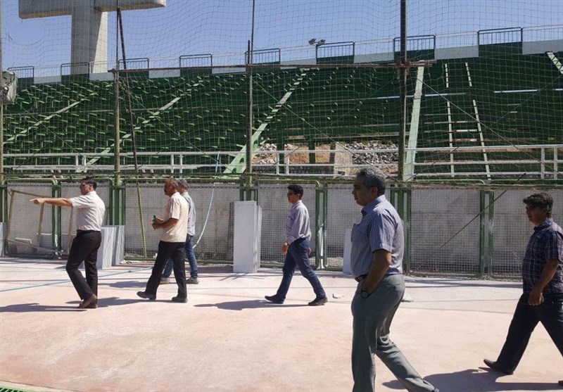 بازدید سعید آذری از روند آماده‌سازی ورزشگاه فولادشهر + تصاویر