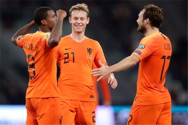 پیروزی هلند و آلمان در شب قطعی شدن صعود لهستان