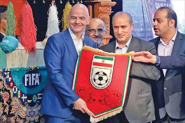 رئیس FIFA اگر بخواهد می‌تواند به ایران کمک کند