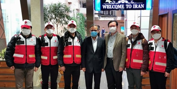 تیم پزشکان متخصص چینی به همراه محموله جدید کمک این کشور وارد تهران شدند