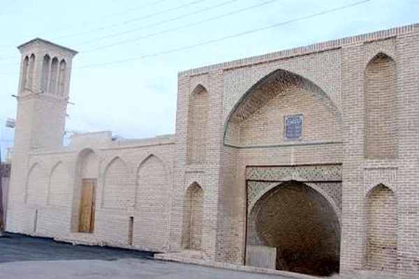 مشارکت بین دستگاهی برای حل مشکل رطوبت مسجد تاریخی باغخواص ورامین