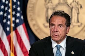 اتهام به فرماندار نیویورک بخاطر سال‌ها آزار جنسی دستیار