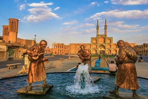 گردشگری یزد در آستانه ورشکستگی/کرونا نان ۵۰۰ هزار نفر را برید