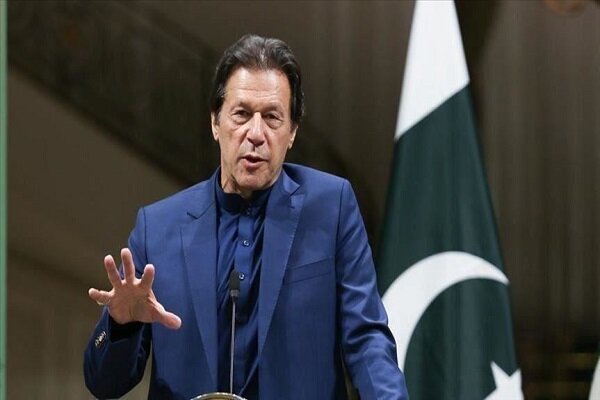 عمران خان از مجلس پاکستان رای اعتماد گرفت