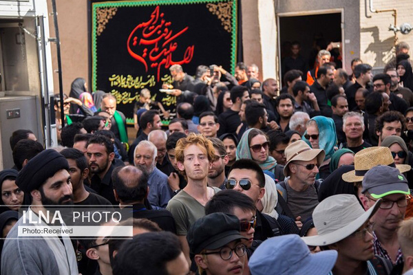 خاطرات گردشگران خارجی از عاشورا در ایران/ مسلمانان نمی‌توانند برای امام حسین(ع) اشک نریزند